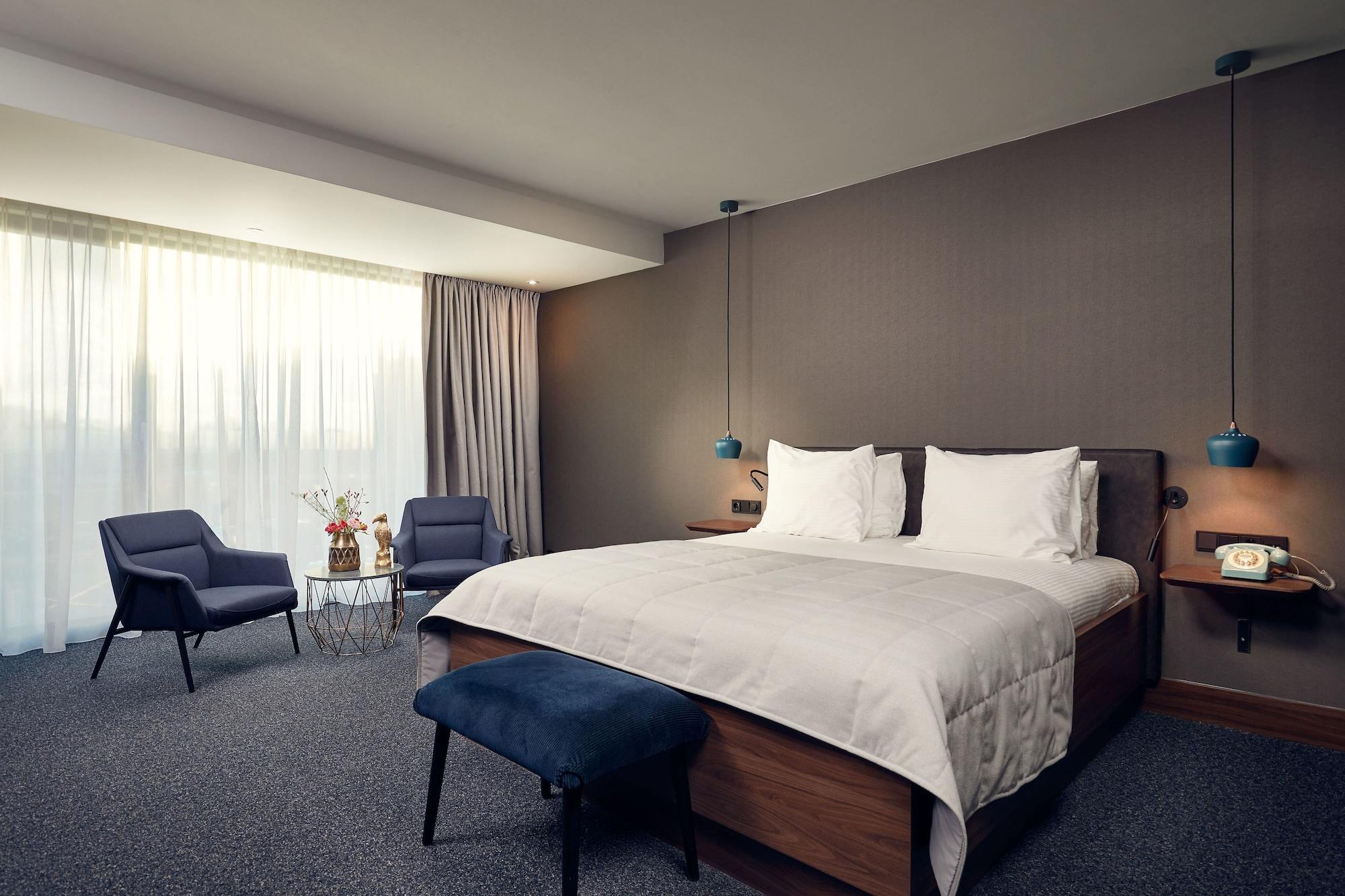 Van Der Valk Hotel Eindhoven Esterno foto