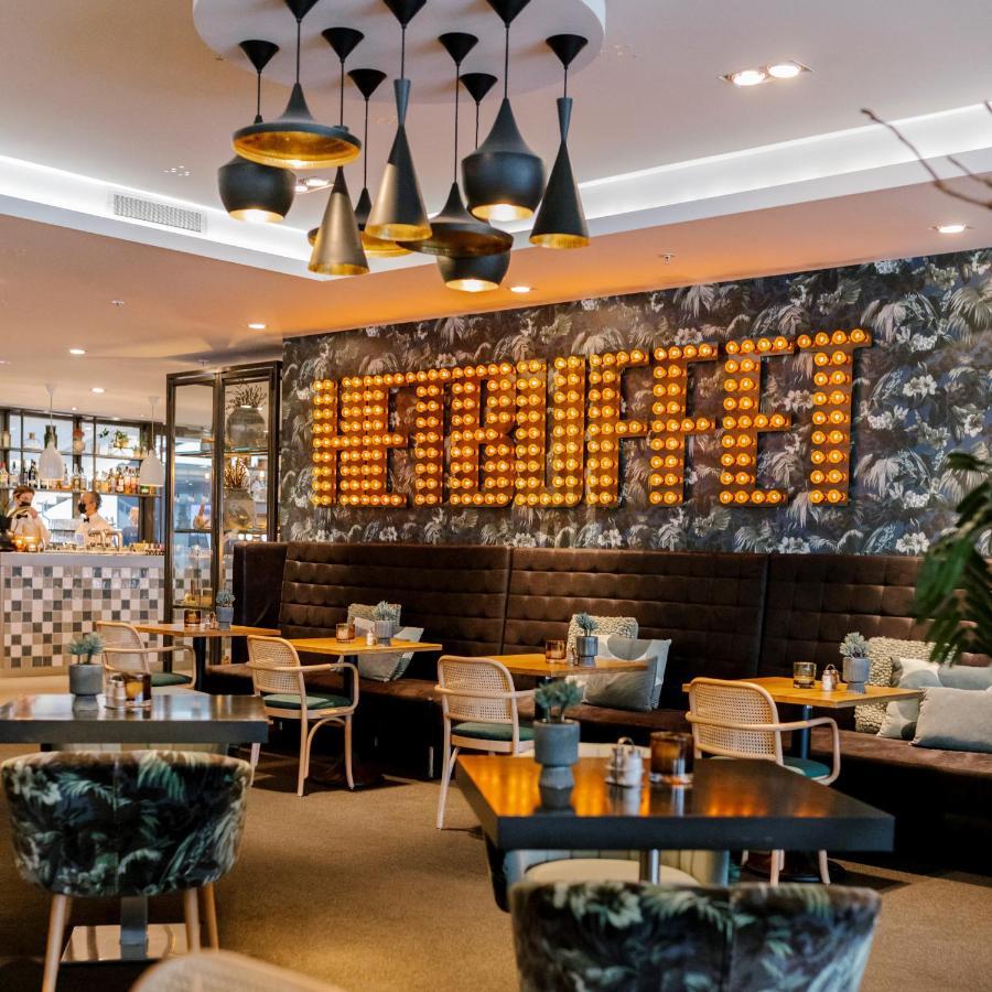 Van Der Valk Hotel Eindhoven Esterno foto
