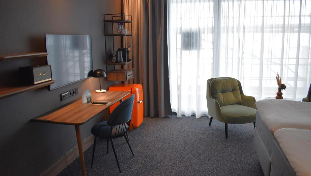 Van Der Valk Hotel Eindhoven Esterno foto
