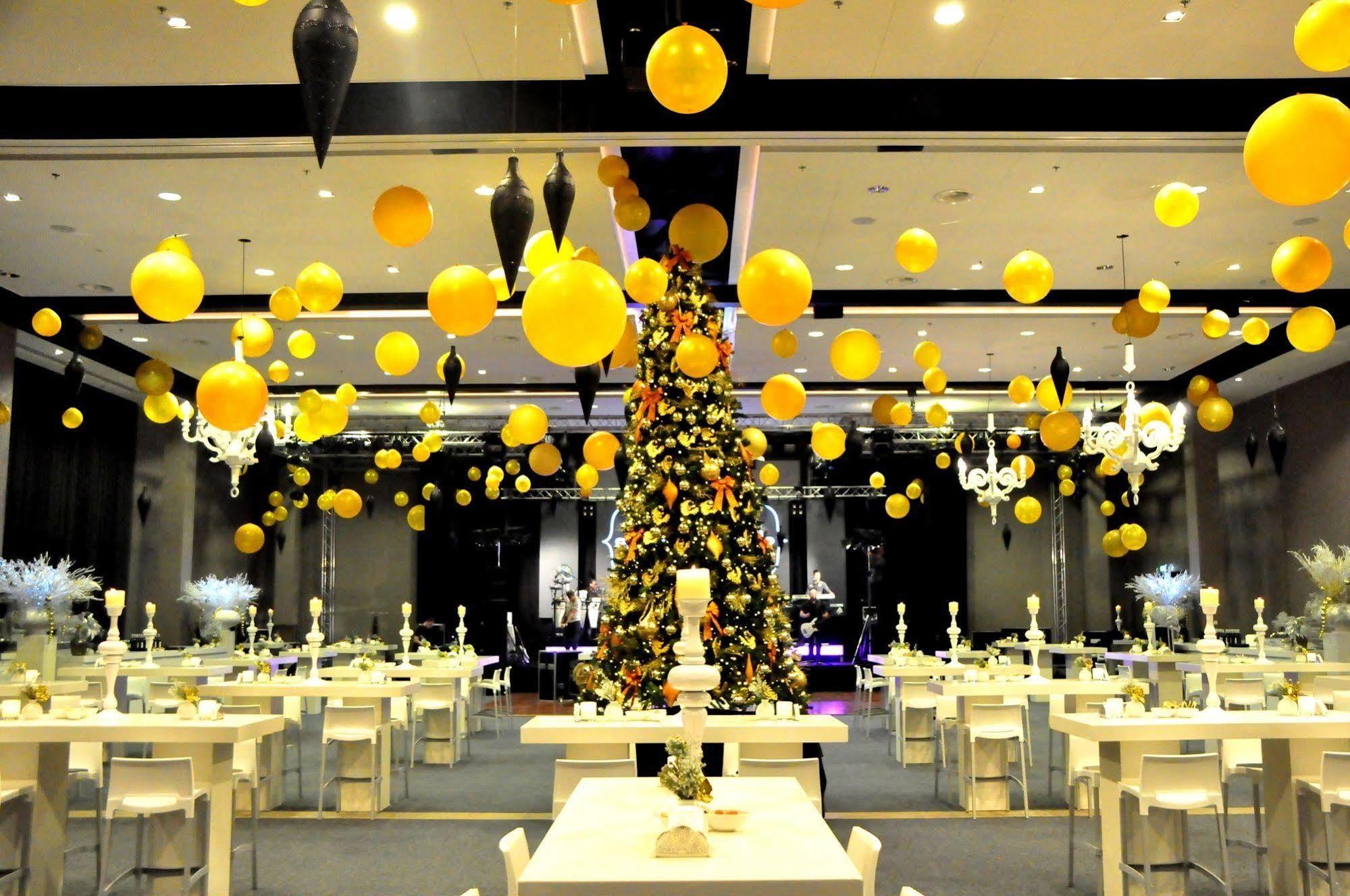 Van Der Valk Hotel Eindhoven Esterno foto