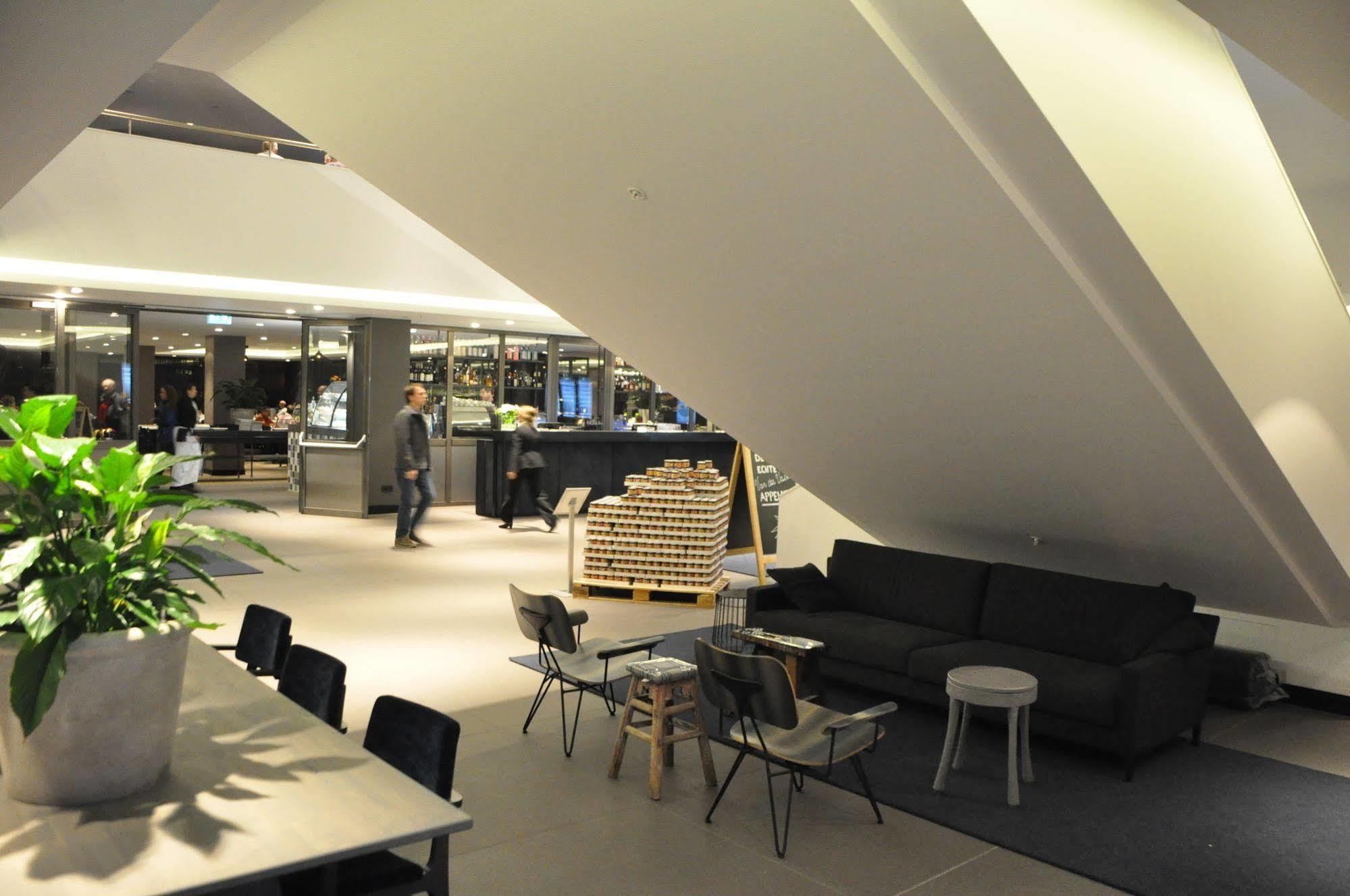 Van Der Valk Hotel Eindhoven Esterno foto