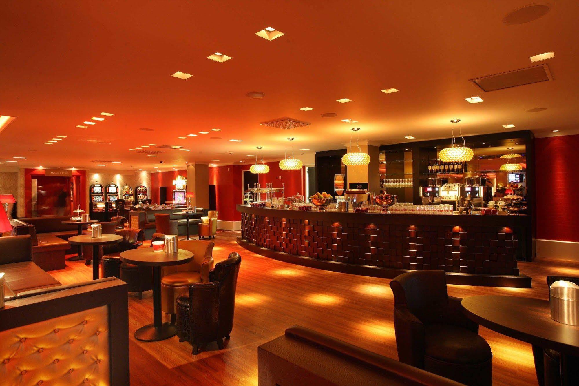 Van Der Valk Hotel Eindhoven Esterno foto
