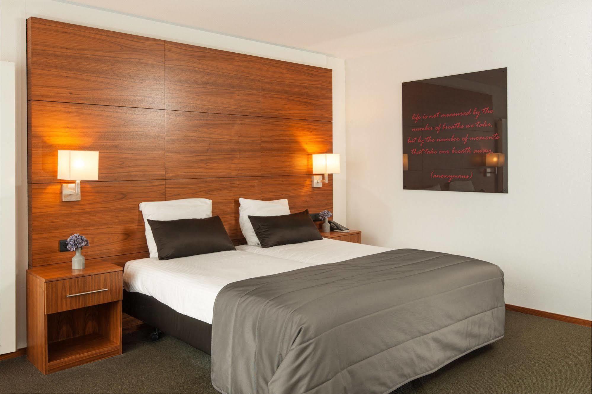 Van Der Valk Hotel Eindhoven Esterno foto